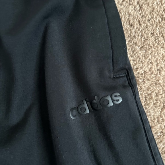 Men’s Adidas Joggers. 3 stripe - Picture 2 of 6